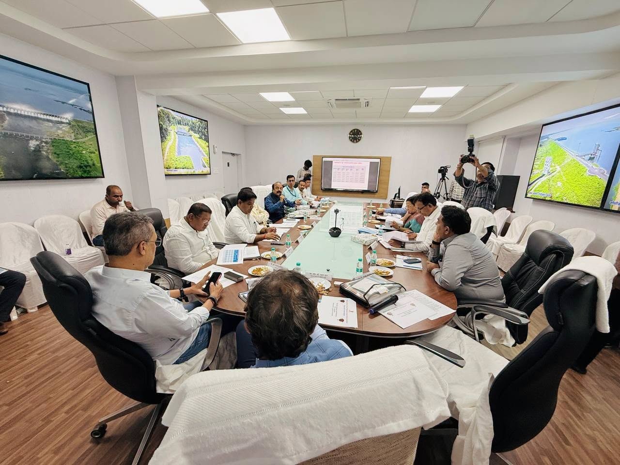 Comprehensive presentation and project review by MSMC senior officers & board members.